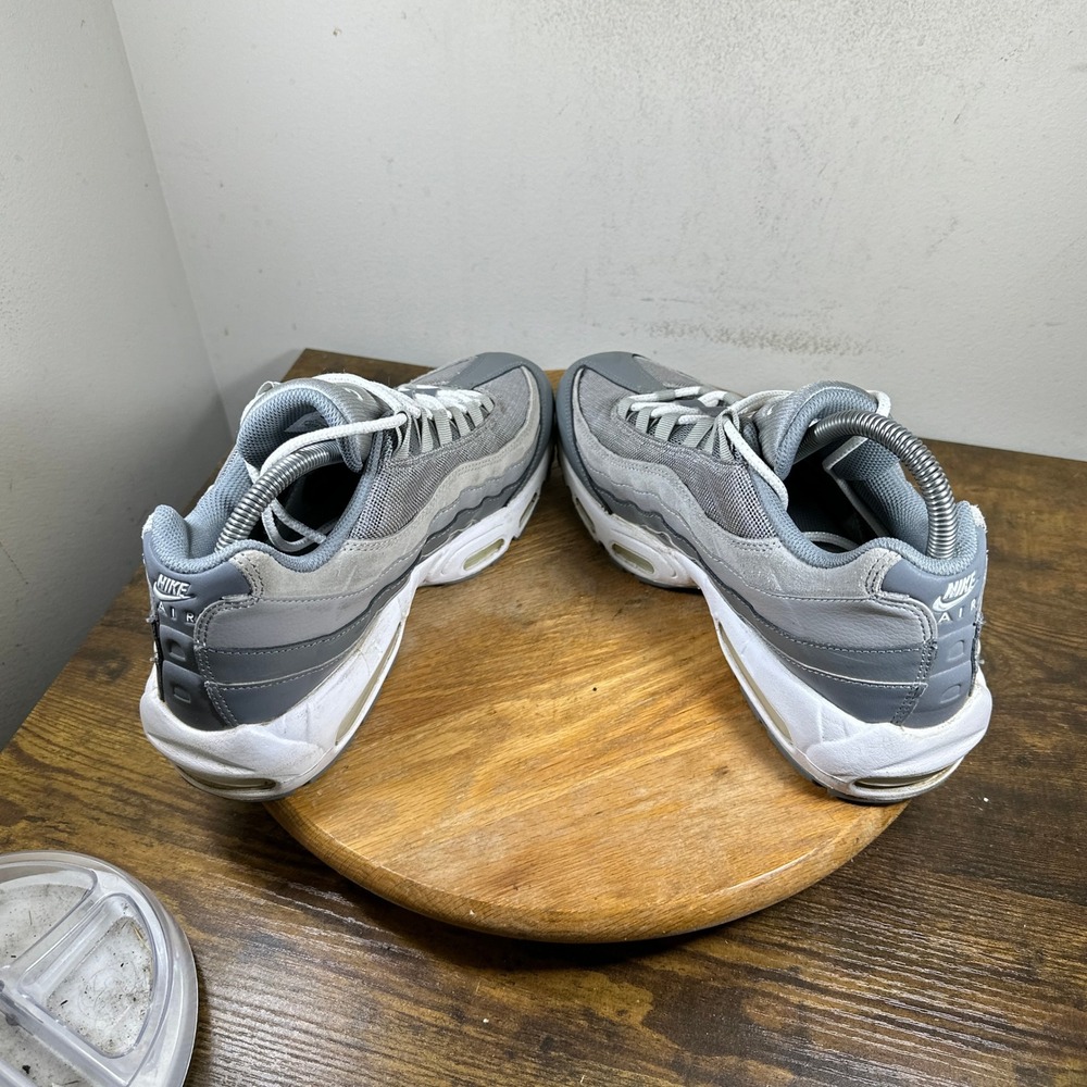 Nike Air Max 95 Medium Gray DC9844-001 Running Shoes Mens Size 8.5 - Picture 2 of 9